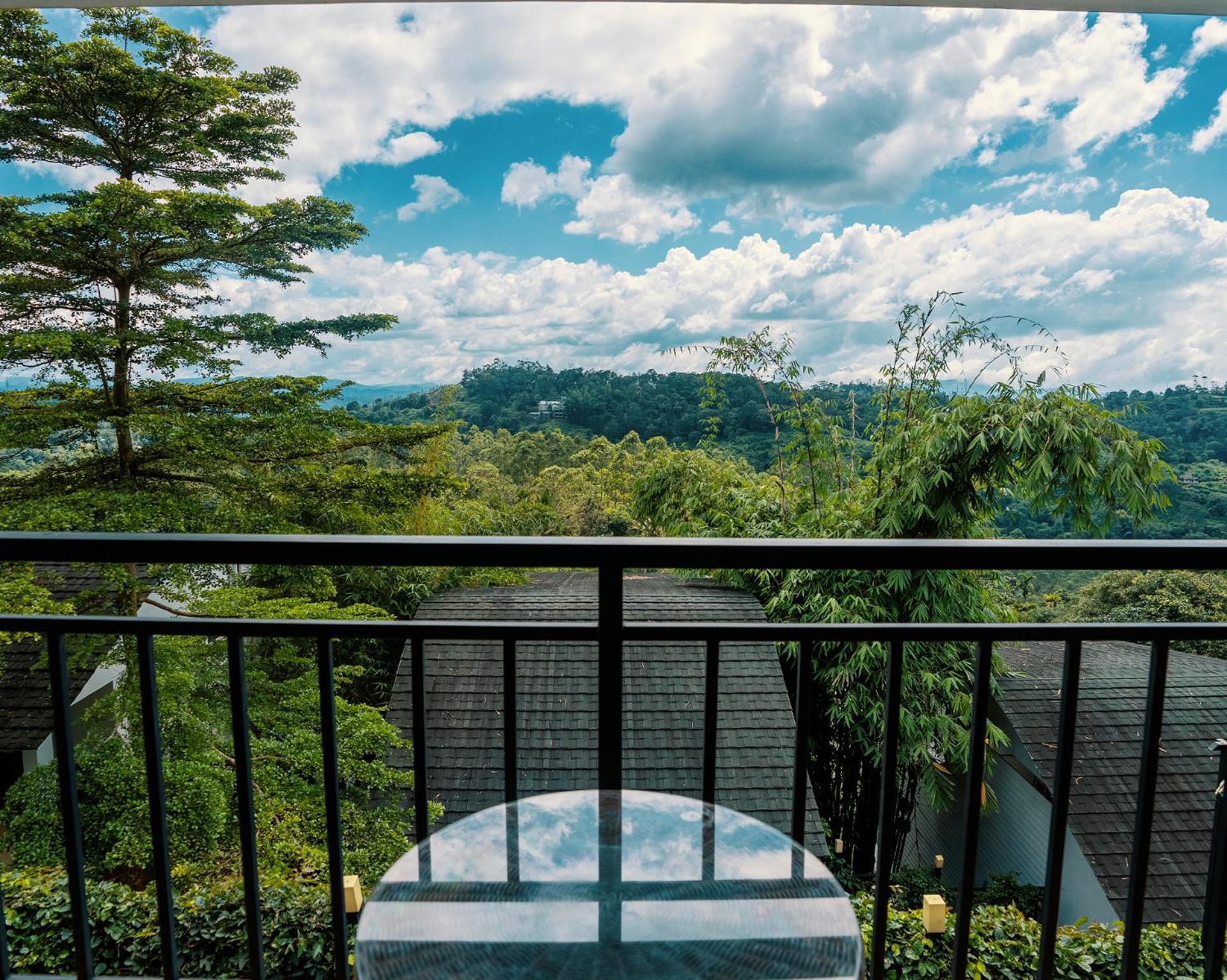 The Leaf Resort 5*